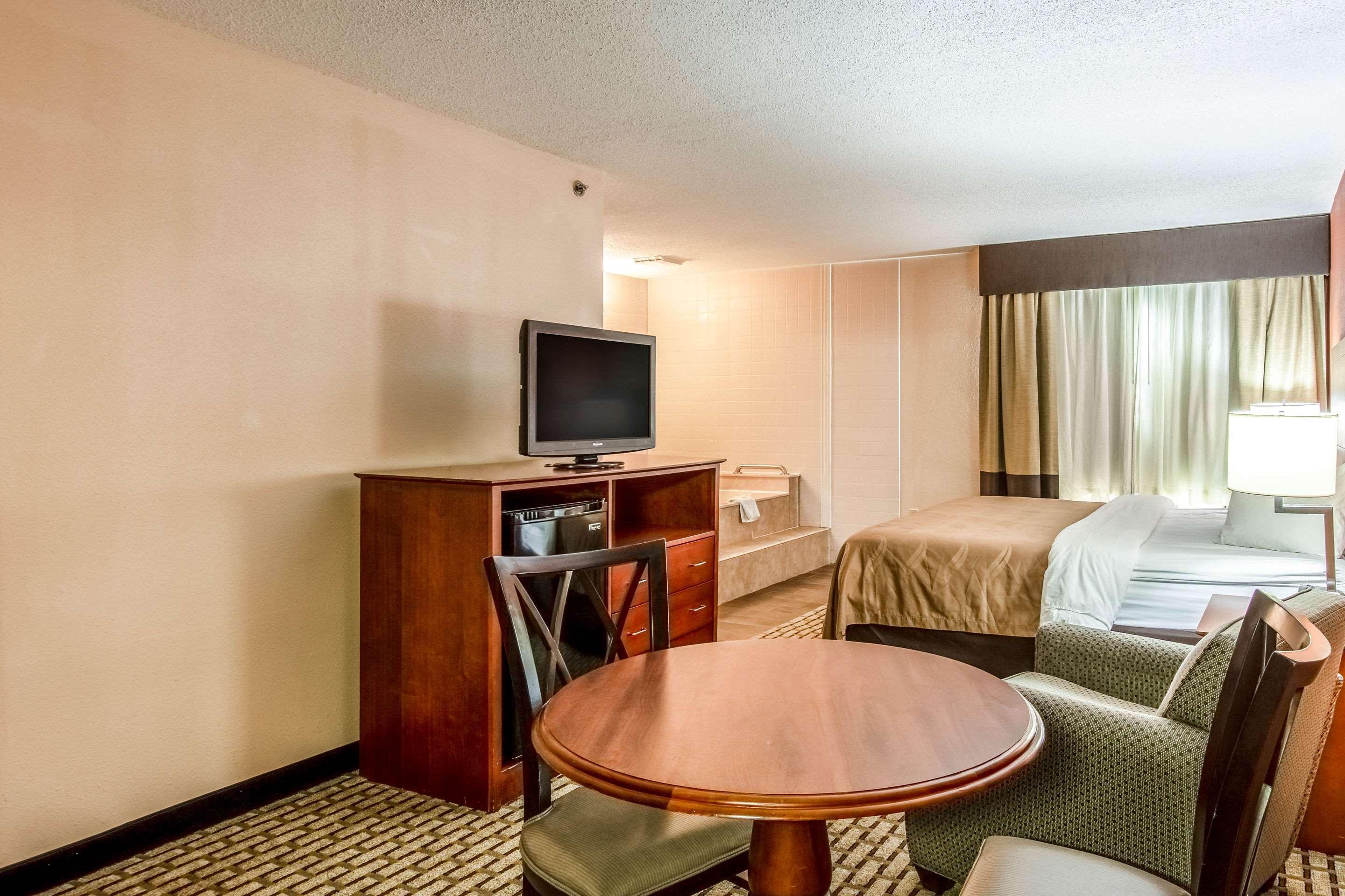 Country Inn & Suites By Radisson, Muskegon, Mi Zewnętrze zdjęcie